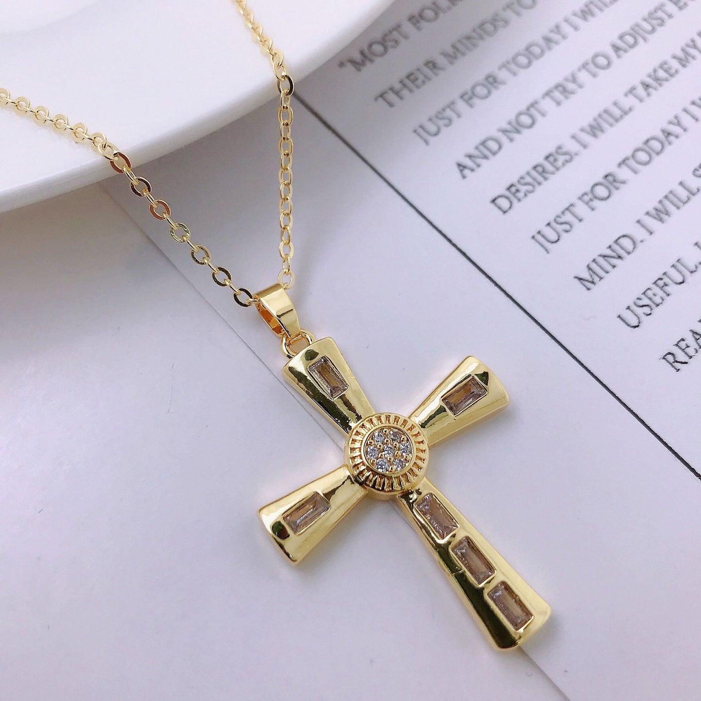 Niche Personality Hip Hop Men's Cross Necklace Pendant