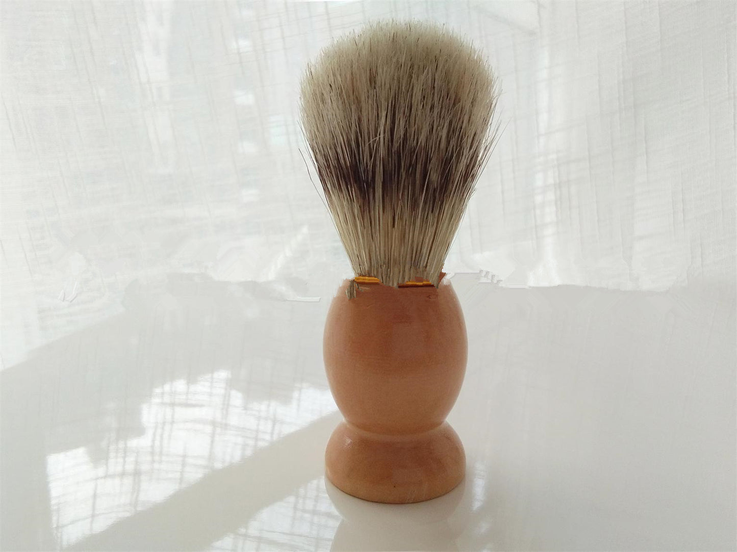 Men's shaving set with solid wood handle